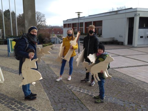 Eine Wanderkrippe zieht durch Böfingen