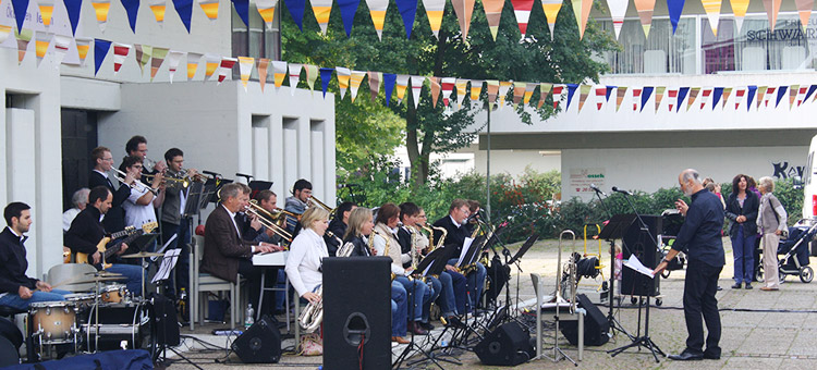So war es beim 1. Böfinger Big-Band-Biergarten 2012